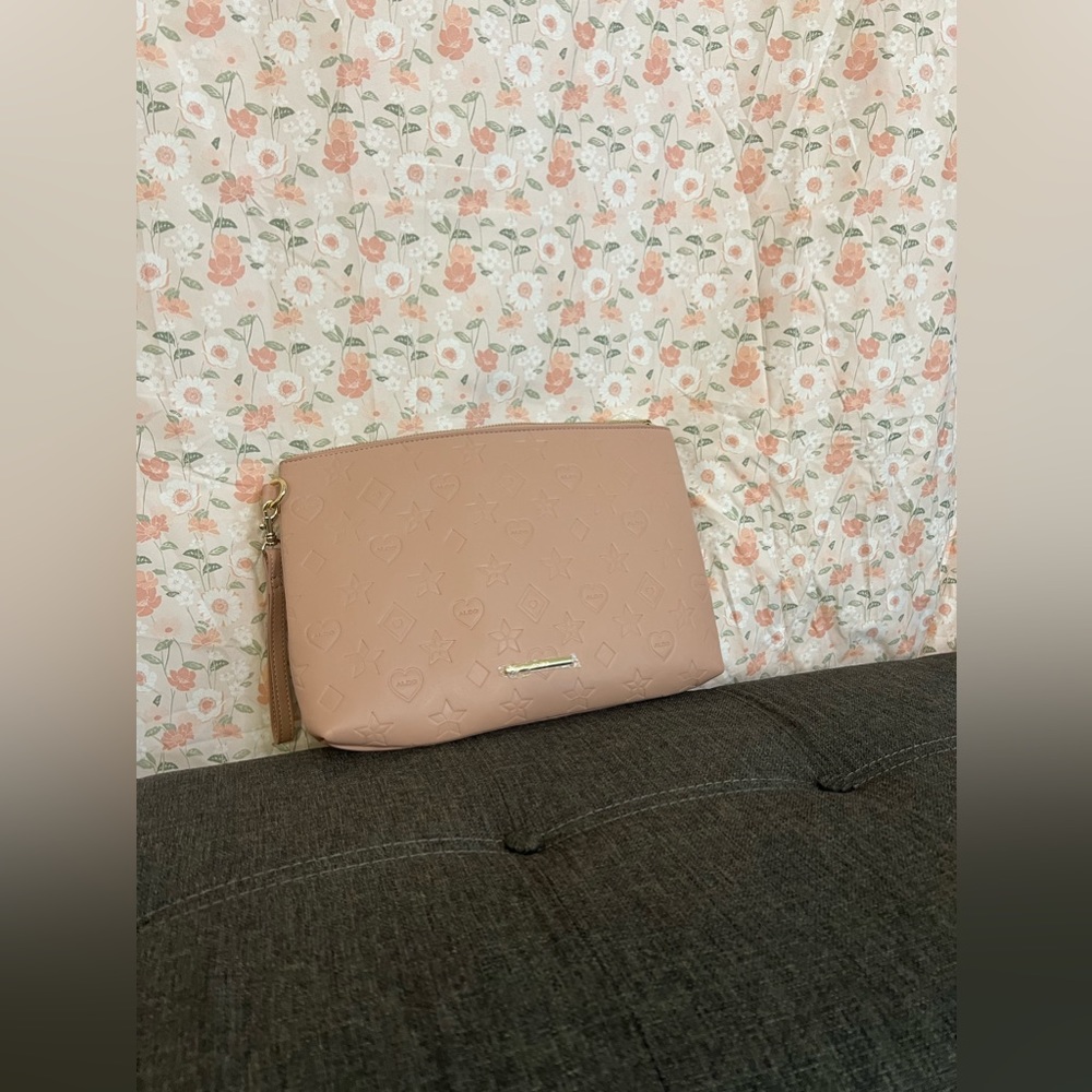Handbag - Picture 2 of 5